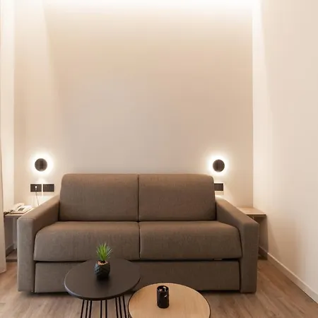 Renzo Hotel-2